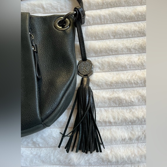 Vince Camuto cross body bag - Picture 15 of 15